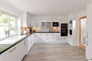 Kitchen / Breakfast Room- click for photo gallery